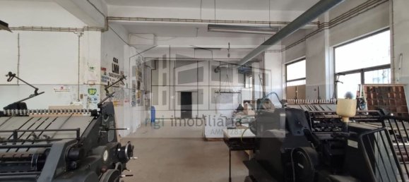 439m² Commercial property in Odivelas, Portugal No. 94527 6