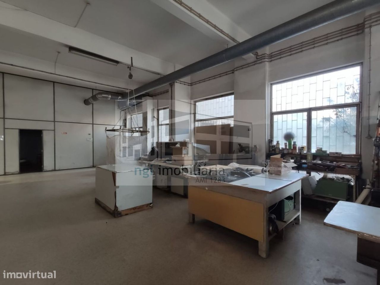 439m² Commercial property in Odivelas, Portugal No. 94527