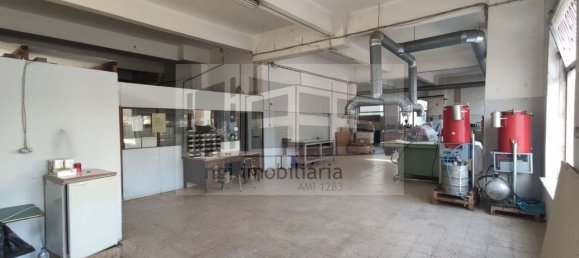 439m² Commercial property in Odivelas, Portugal No. 94527 2