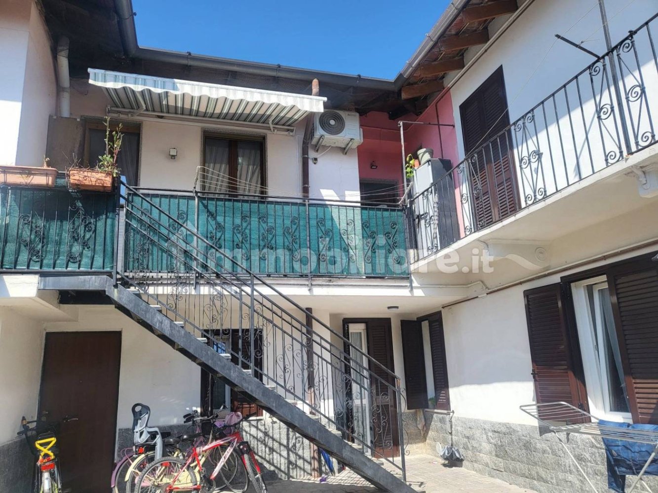 2 bedrooms Apartment in Busto Arsizio, Italy No. 155719