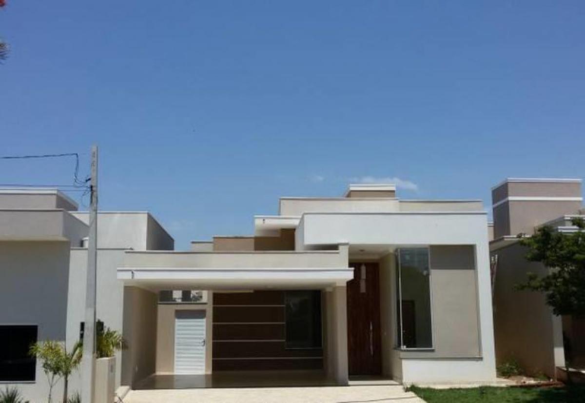 Casa de 3 dormitorios en Sao Paulo, Brazil No. 589875