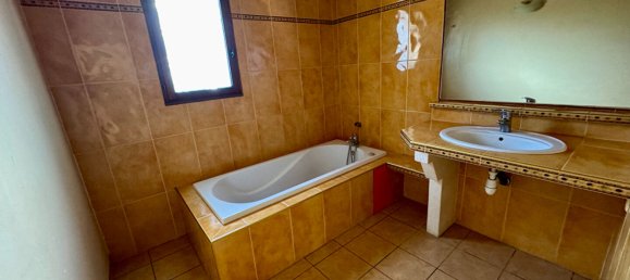 5 bedrooms House in Gard, France No. 293423 11