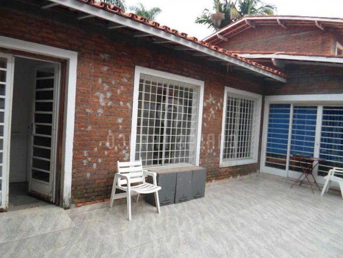 Casa de 4 dormitorios en Sao Paulo, Brazil No. 593799