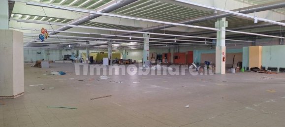 Almacén en Modugno, Italy 2800 m² No. 314698 17
