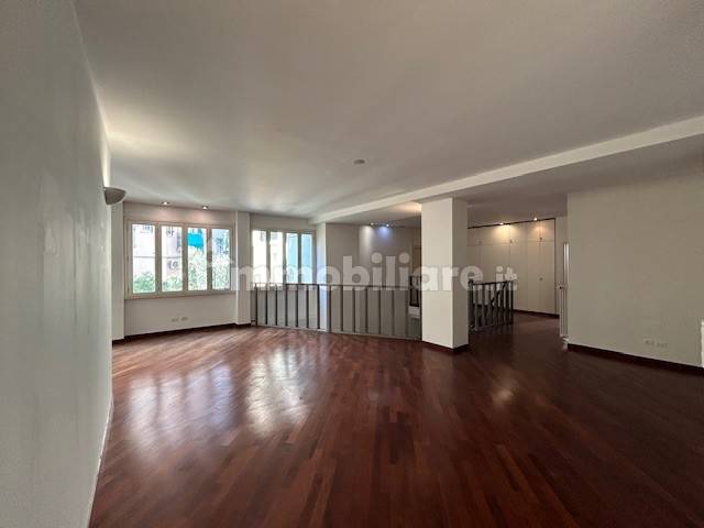 Apartamento T3 em Milan, Italy N.º 355070