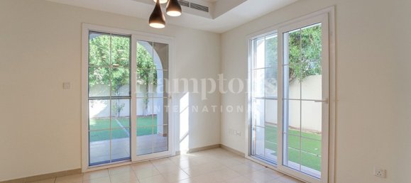 4 bedrooms Villa for rent in The Lakes, Dubai, UAE № 197119 6