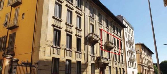 7 rooms Apartment in Florence, Italy No. 194925 2