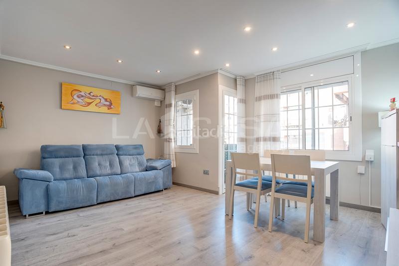 2 bedrooms Apartment in Badalona, Spain No. 47318