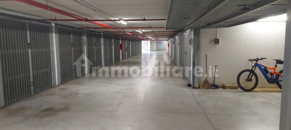 Garage à Genoa, Italy 27m² No. 94620 4