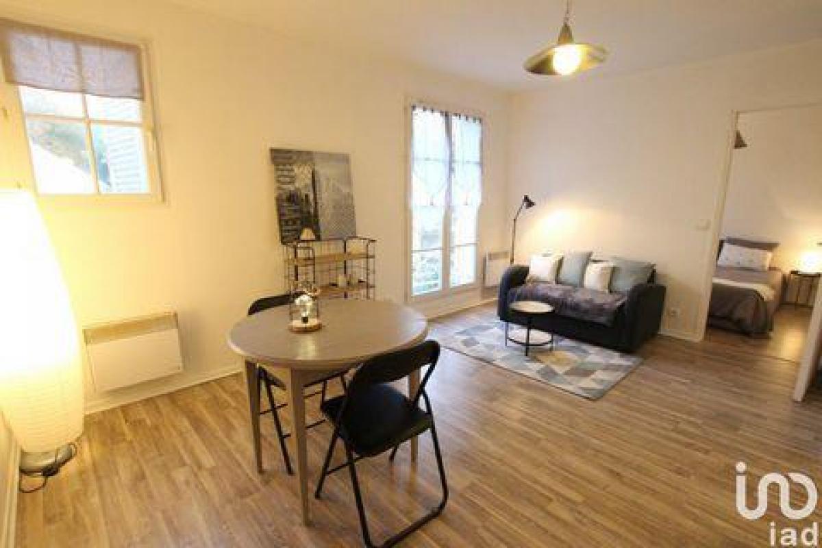Studio à condo à Limours, France No. 13961