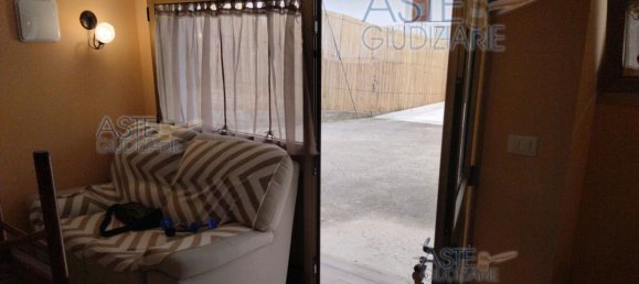 5-salle Appartement à Pianella, Italy No. 238414 9