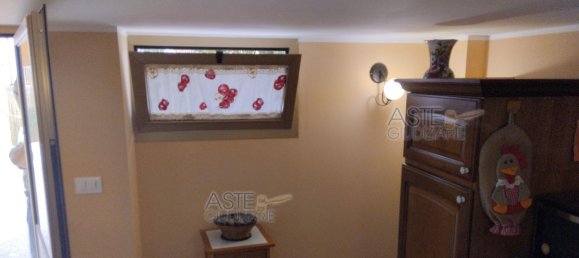 5-salle Appartement à Pianella, Italy No. 238414 10