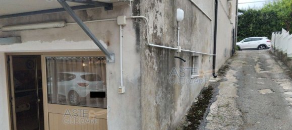 5-salle Appartement à Pianella, Italy No. 238414 7