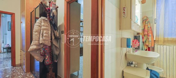 3 rooms Apartment in Rimini, Italy No. 175550 12