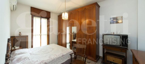 Apartamento de 3 divisões em Monza, Italy N.º 31731 31