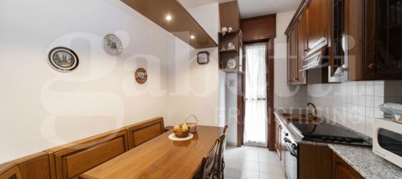 Apartamento de 3 divisões em Monza, Italy N.º 31731 2