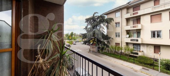 Apartamento de 3 divisões em Monza, Italy N.º 31731 18