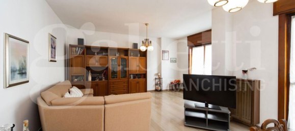 Apartamento de 3 divisões em Monza, Italy N.º 31731 30