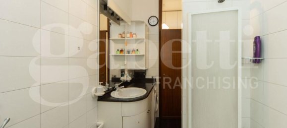 Apartamento de 3 divisões em Monza, Italy N.º 31731 16
