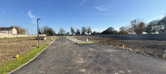 Terreno en Ognes, France No. 228064 2