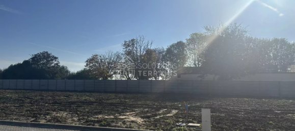 Terreno en Ognes, France No. 228064 4