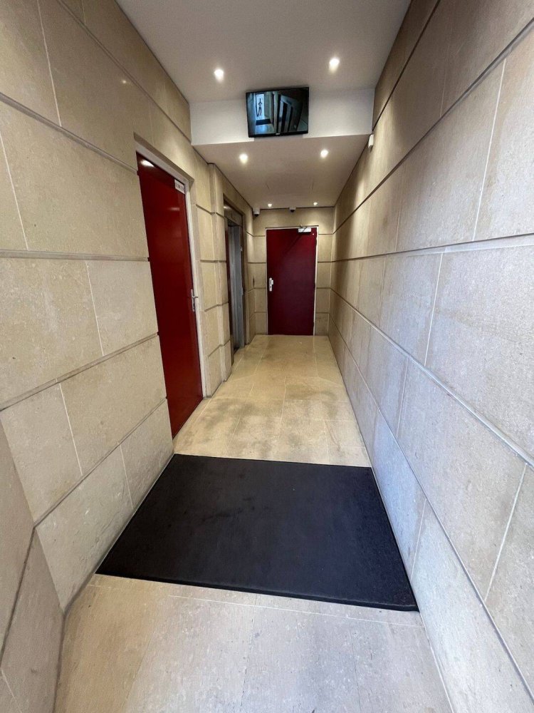 20m² Parking in Paris, France No. 329073