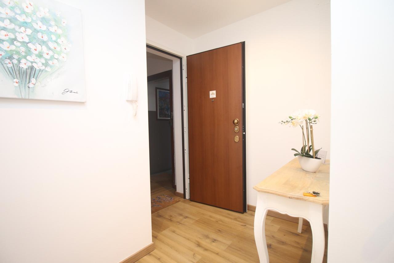 2غرفة شقة في Como, Italy رقم 12846