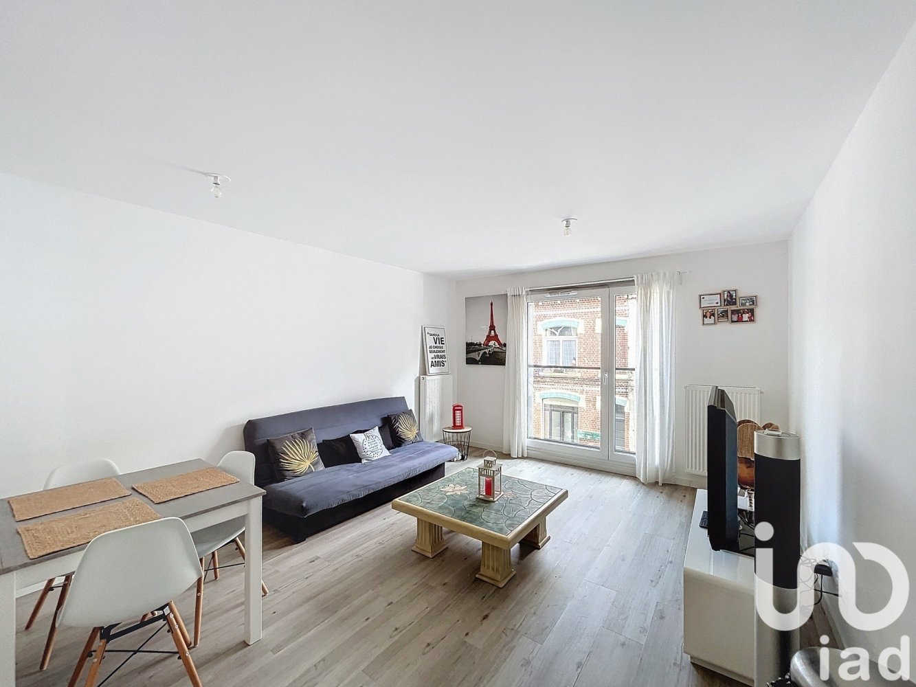 Apartamento de 2 dormitorios en Lille, France No. 225073
