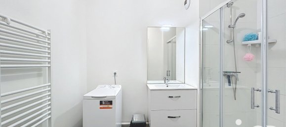 Apartamento de 2 dormitorios en Lille, France No. 225073 5