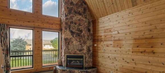 3 bedrooms House in British Columbia, Canada No. 1153 8