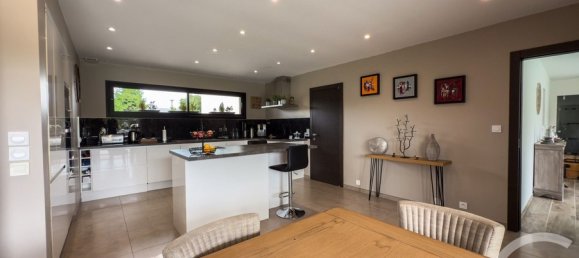 3 bedrooms House in Auberville, France No. 292591 8