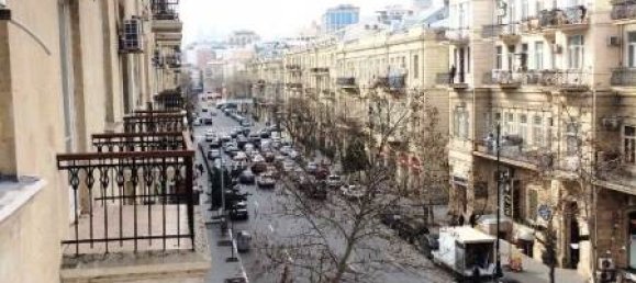 Квартира с 3 спальнями в Баку, Азербайджан № 553 8