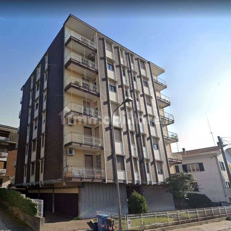 3 bedrooms Apartment in Oleggio, Italy No. 207503
