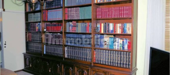 3 bedrooms Apartment in Oleggio, Italy No. 207503 4