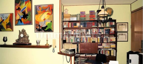 3 bedrooms Apartment in Oleggio, Italy No. 207503 5