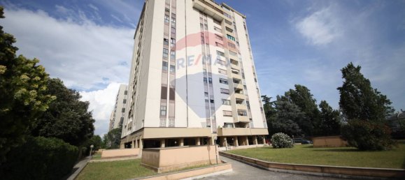 3 bedrooms Apartment in Rome, Italy No. 138883 4