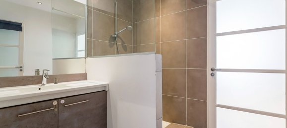 Apartamento de 2 dormitorios en Lyon, France No. 347697 12