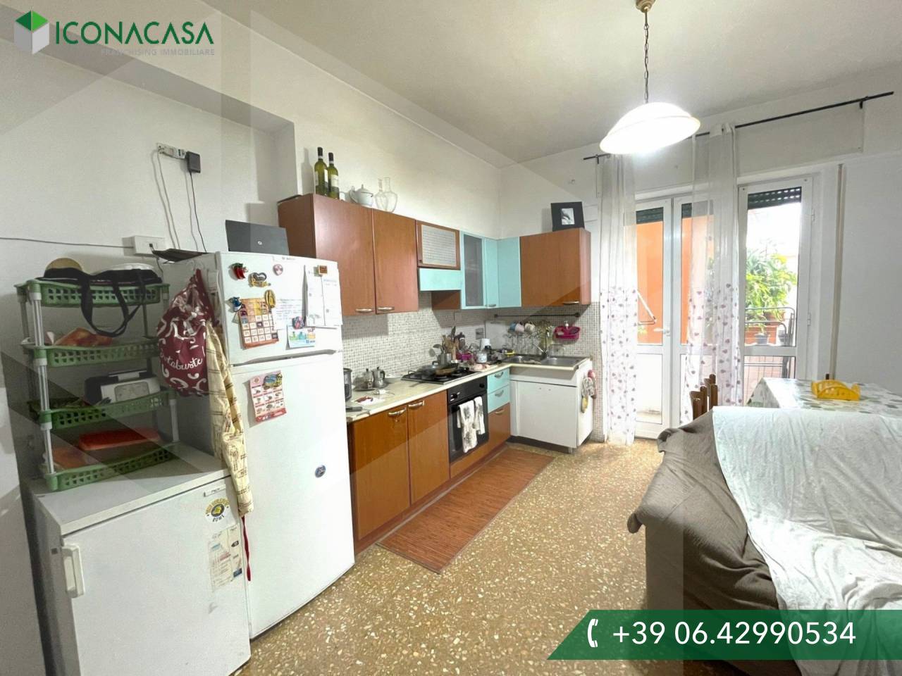 Квартира с 3 комнатами в Рим, Италия № 19981