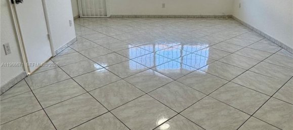 2 bedrooms Duplex for rent in Miami, Miami-Dade, Florida, USA № 614406 4
