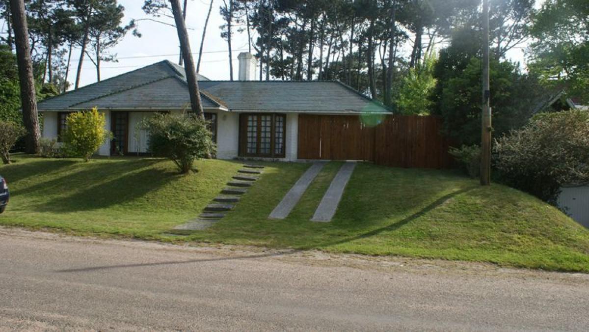 3 غرف نوم منزل في Maldonado, Uruguay رقم 2335