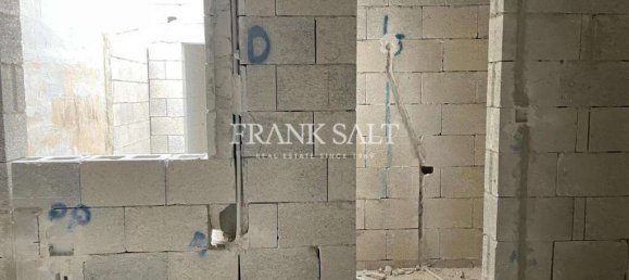 3 bedrooms Apartment in Birkirkara, Malta No. 1550 4