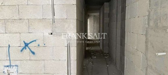 3 bedrooms Apartment in Birkirkara, Malta No. 1550 3