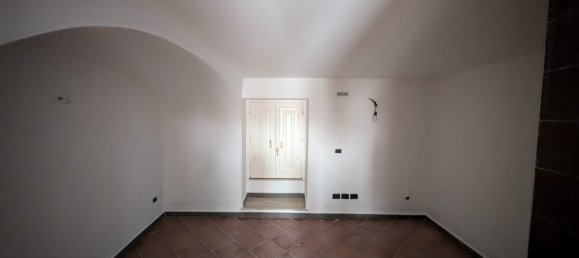 3 rooms Apartment in Crotone, Italy No. 110053 6
