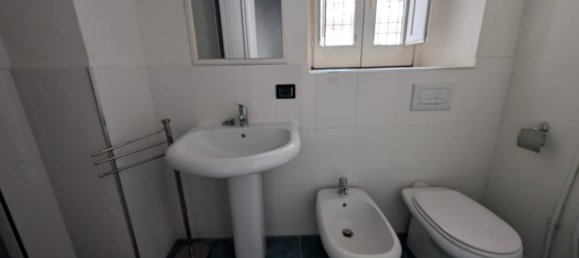 3 rooms Apartment in Crotone, Italy No. 110053 8