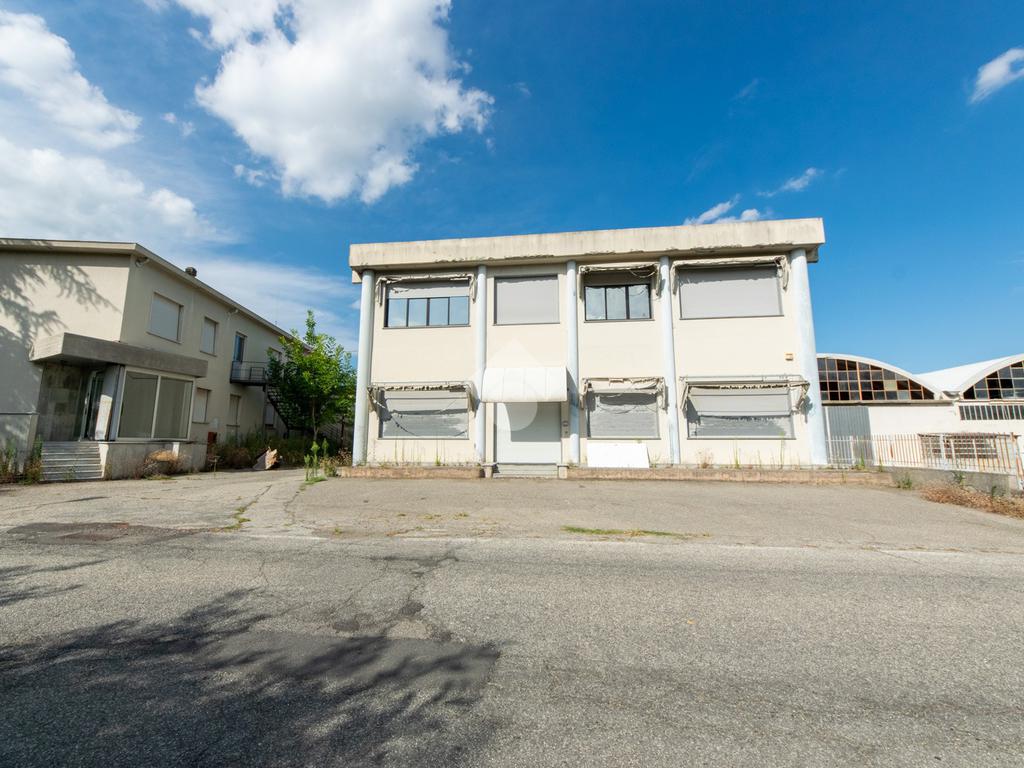 15 rooms Warehouse in San Giorgio Monferrato, Italy No. 293766