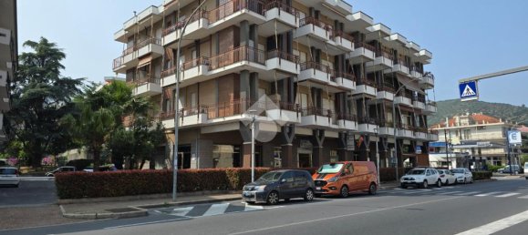 1 room Garage in Ceriale, Italy No. 381062 6