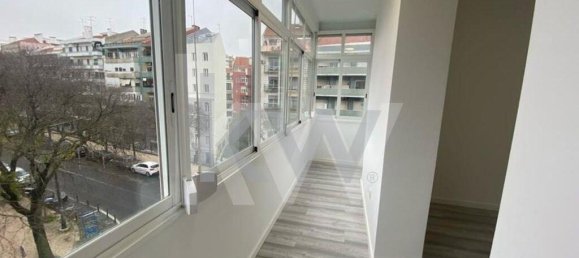 1 bedroom Apartment in Rio de Mouro, Portugal No. 153945 8