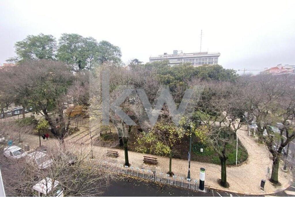 1 bedroom Apartment in Rio de Mouro, Portugal No. 153945