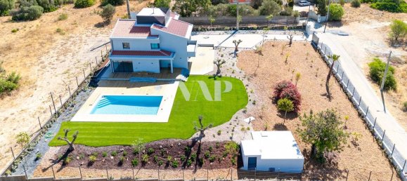7 bedrooms House in Quarteira, Portugal No. 31917 35
