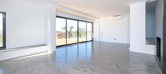 7 bedrooms House in Quarteira, Portugal No. 31917 4